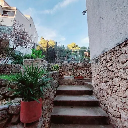 Oliva Apartman *